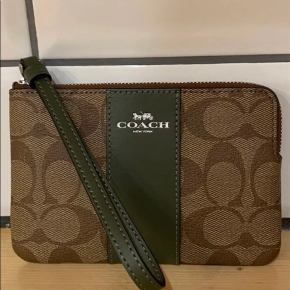 🎭NWT COACH 🎭 - Picture 2 of 6